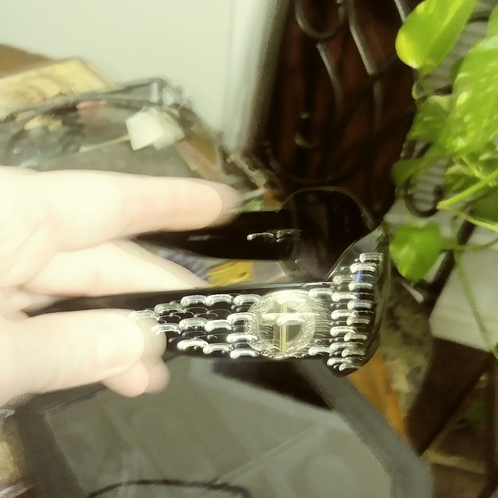 Sunglass - Picture 3 of 3
